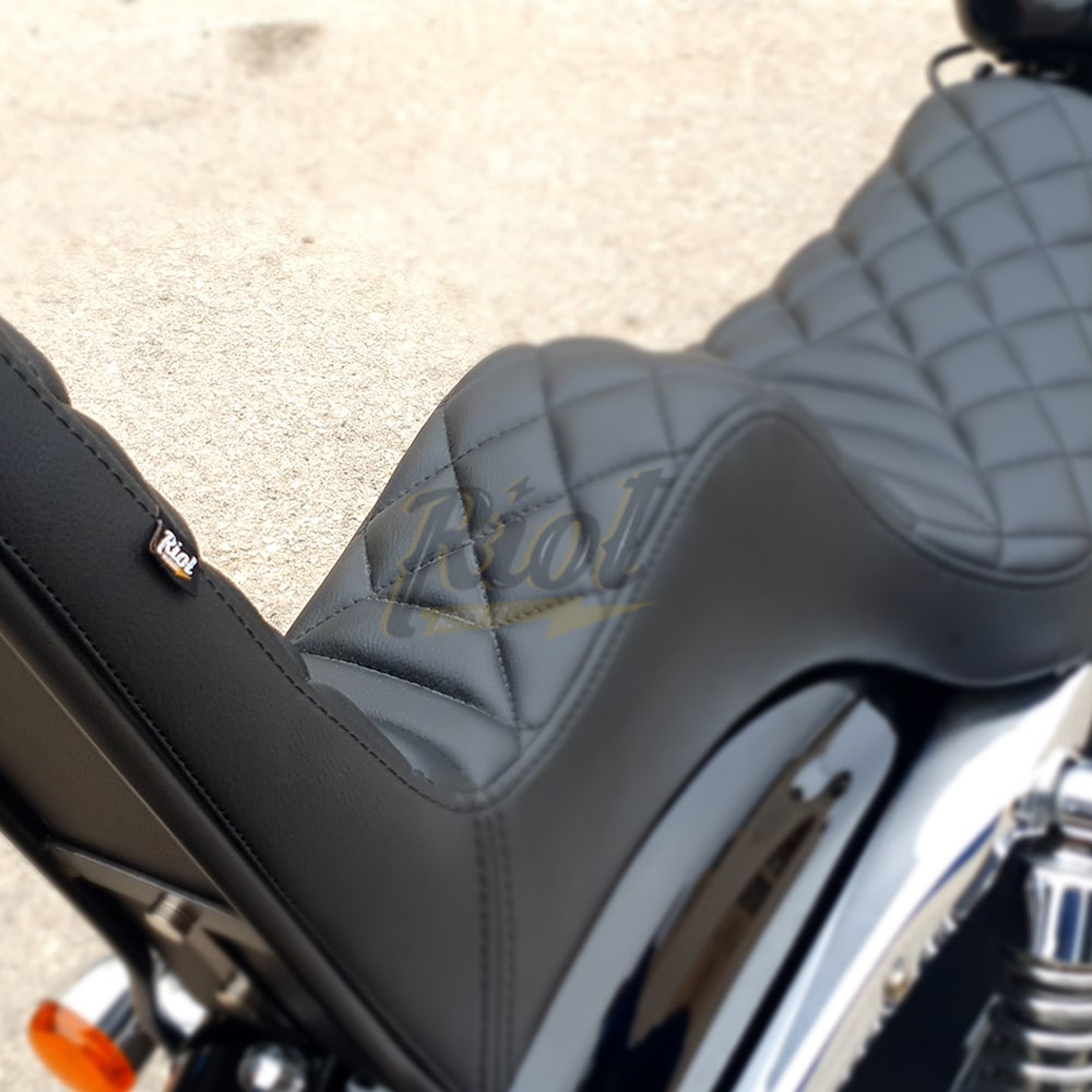 King and Queen Seat Harley-Davidson Sportster - Riot Motor